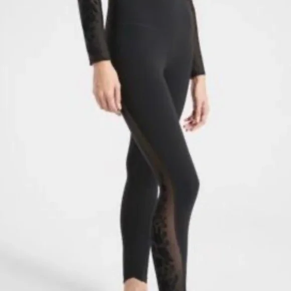 Athleta Rare Velvet Rose 7/8 Tight - Limited Edition - Size S. - Picture 10 of 10